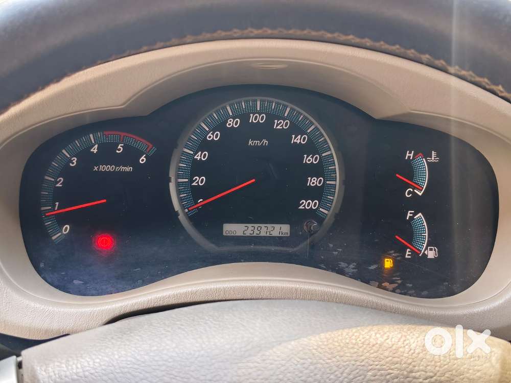 Toyota Innova 2.5 Vx 8 Str Bs-iii, 2014, Diesel