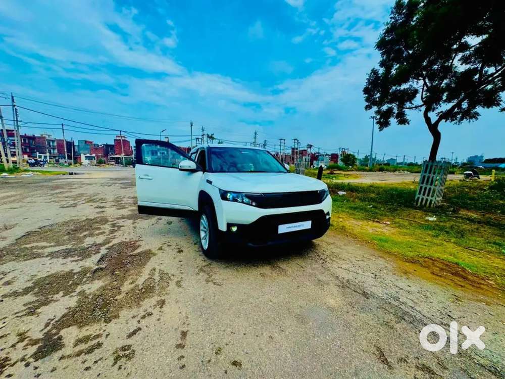 Maruti Suzuki Brezza 2026 Lxi