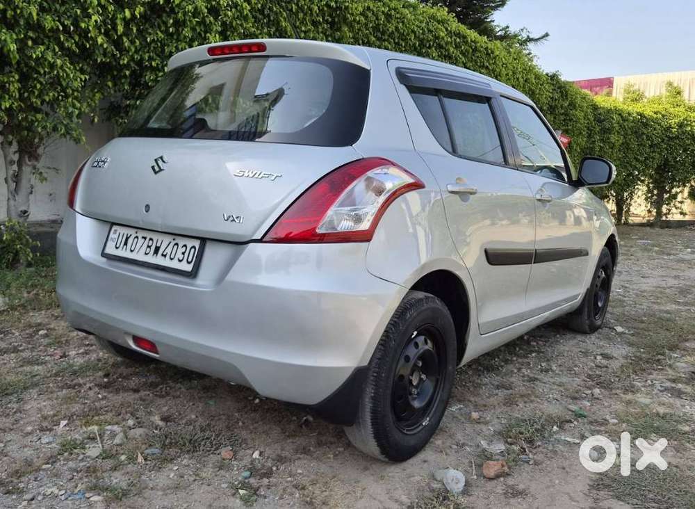 Maruti Suzuki Swift Vxi 1.2 Abs Bs-iv, 2017, Petrol