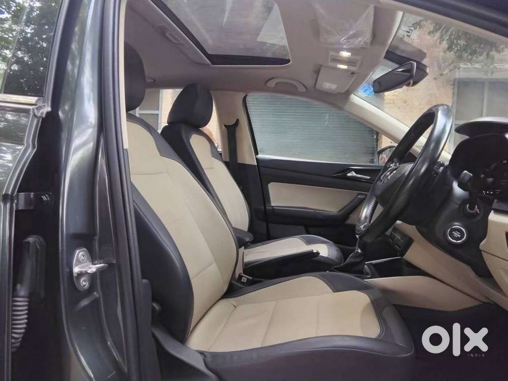 Skoda Slavia Style 1.0l Tsi At, 2022, Petrol