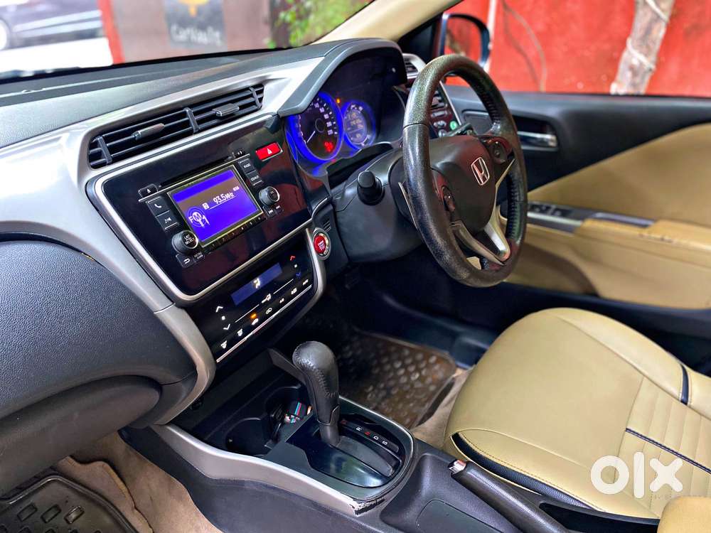 Honda City V At Sunroof I-vtec, 2016, Petrol