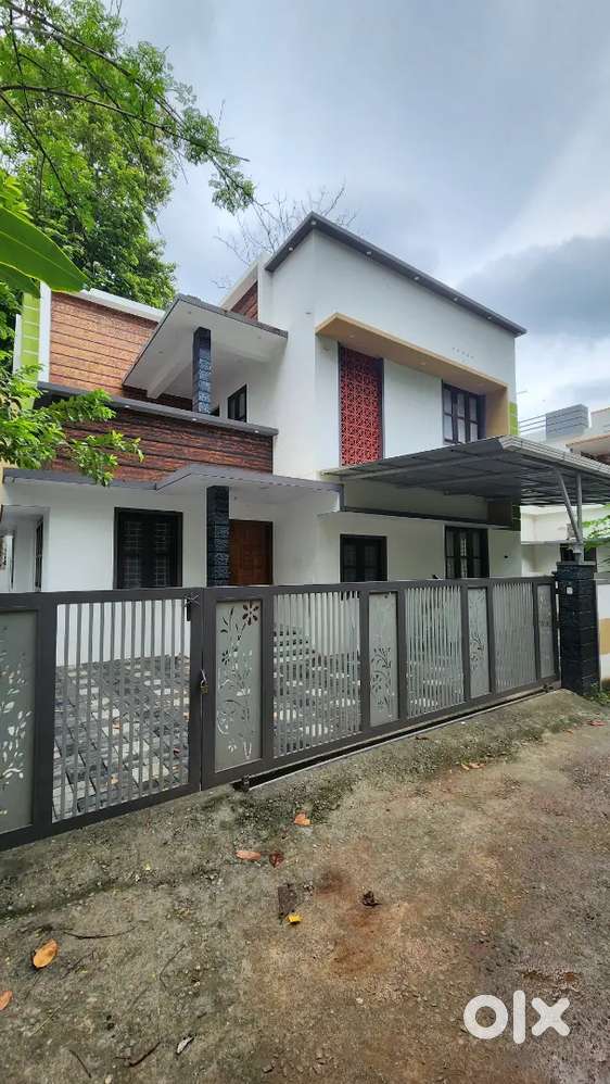 4 bhk , 1 year old