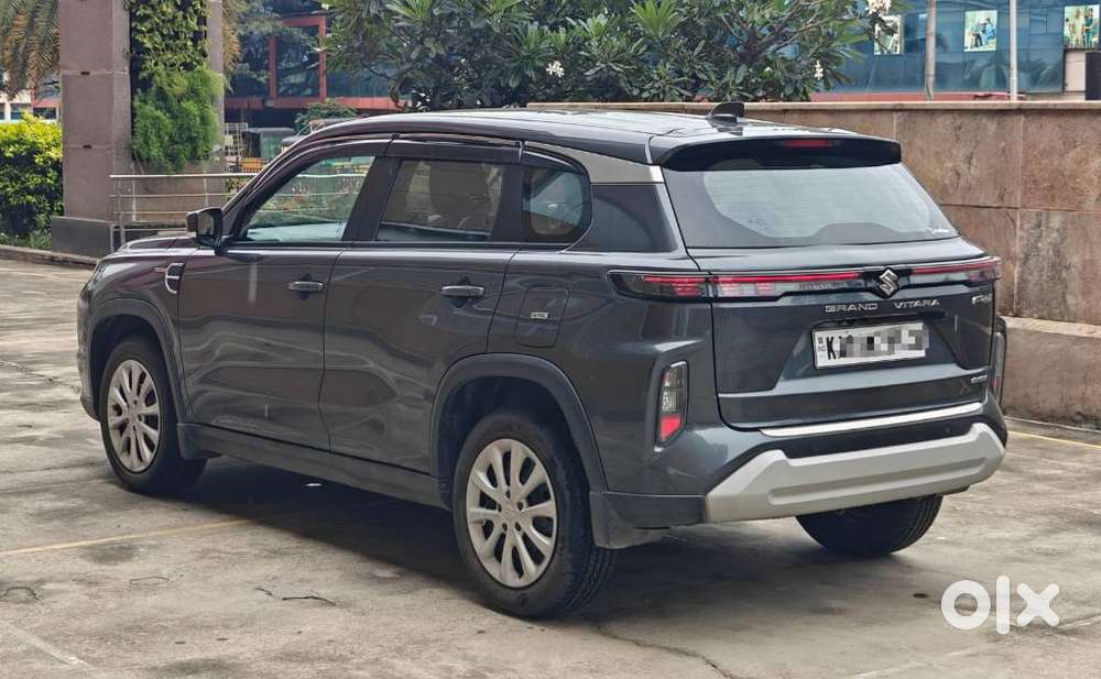 Maruti Suzuki Grand Vitara 1.5 Delta Smart Hybrid At, 2023, Petrol