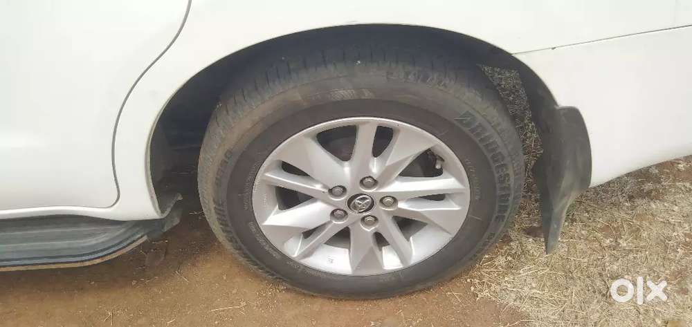 Toyota Innova Crysta 2.4 G 2017 Diesel 150000 Km Driven