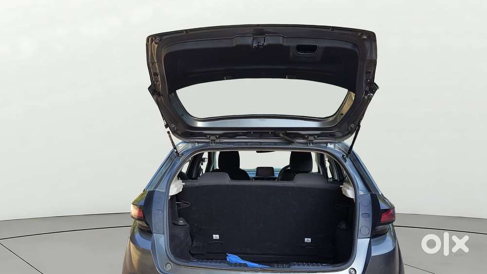Tata Altroz 1.2 Xt, 2022, Petrol