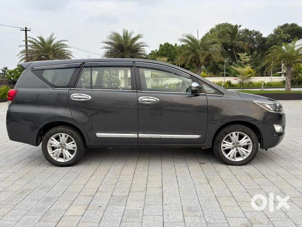 Toyota Innova Crysta 2018 Diesel Well Maintained