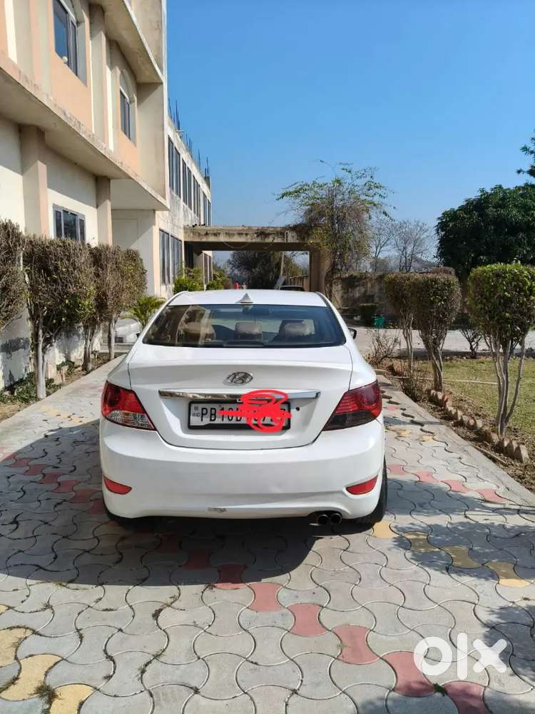 Hyundai Verna 2012