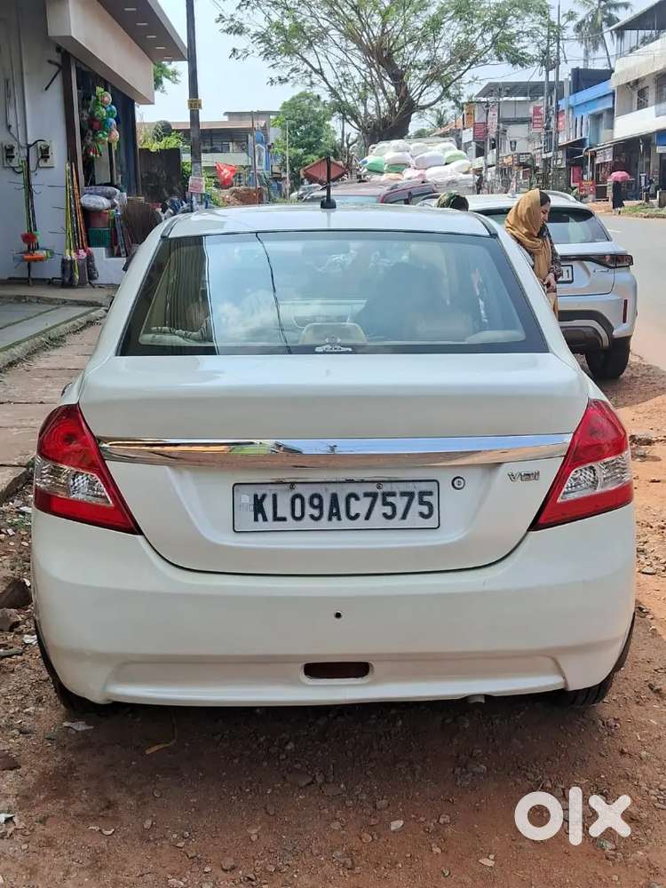 A/c Power Steering 4 Power Vinto Center Lock New Tyre New Battery