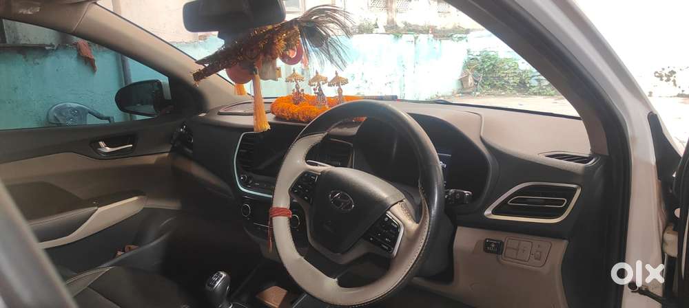 Hyundai Verna 1.5 Sx Petrol Mt, 2022, Cng & Hybrids