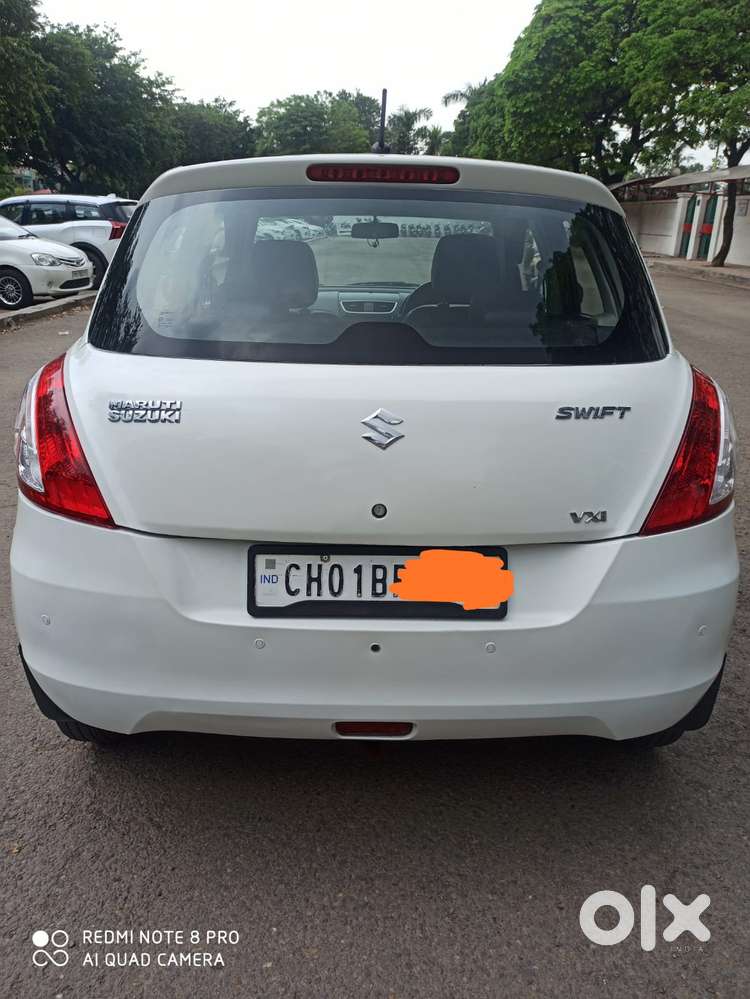 Maruti Suzuki Swift Vxi + Manual, 2015, Petrol