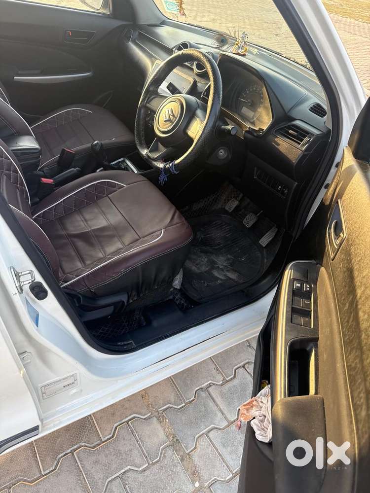 Maruti Suzuki Swift 1.2 Lxi (o), 2023, Petrol