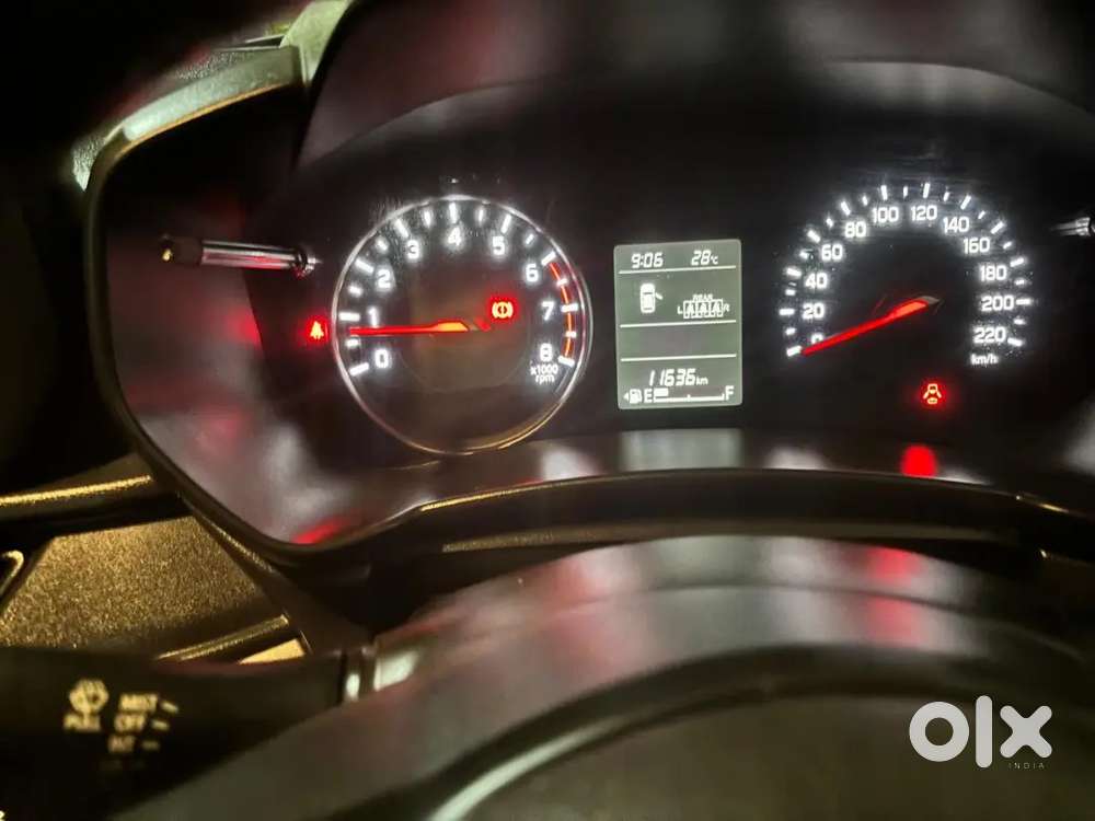 Maruti Suzuki New-gen Swift 2025 Petrol 11656 Km Driven