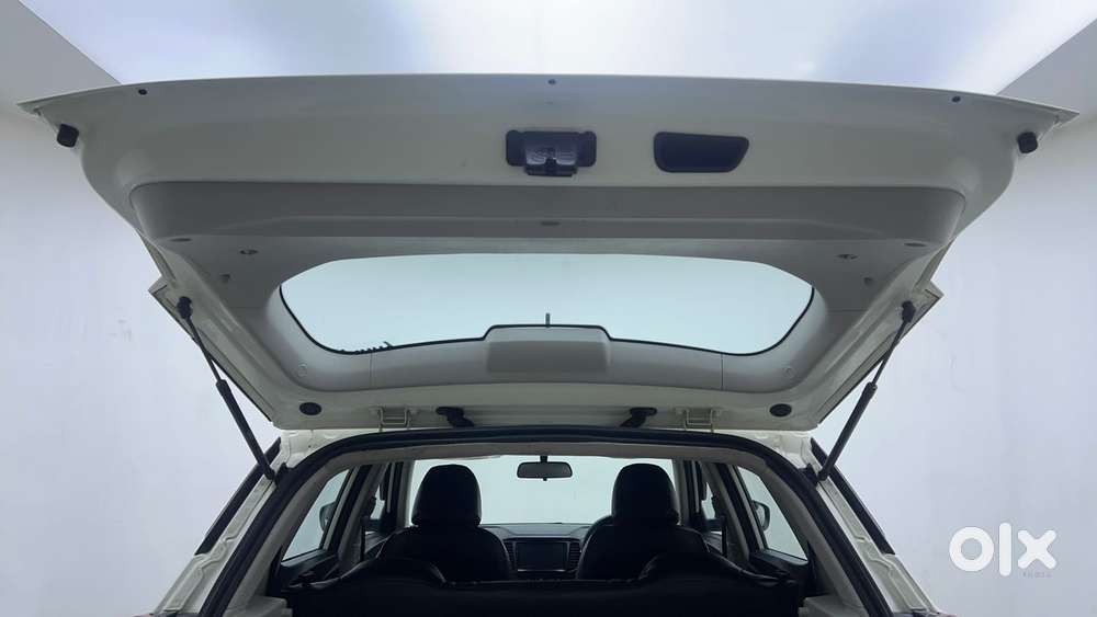 Mahindra Xuv300 1.2 W6 Amt Petrol, 2021, Petrol