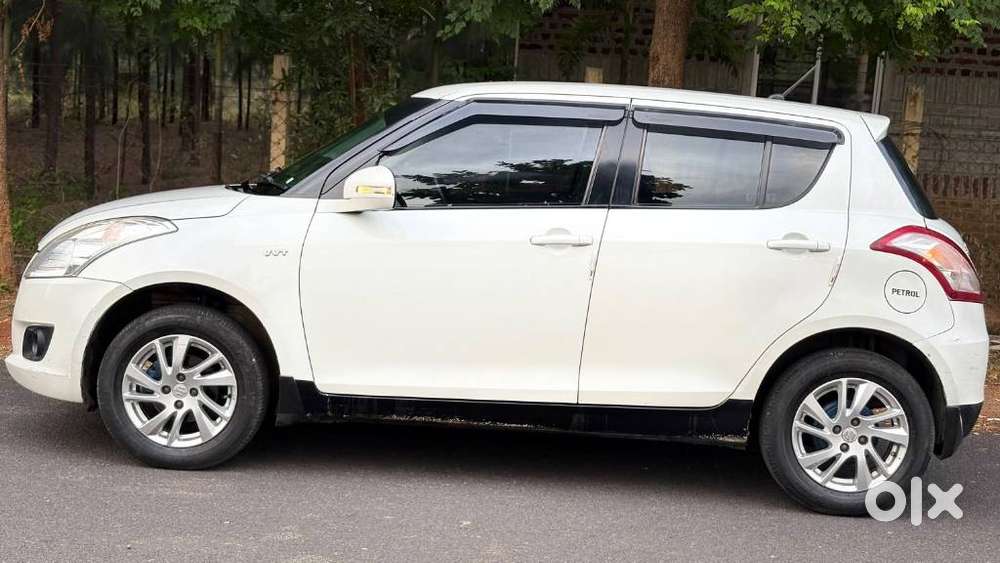Maruti Suzuki Swift, 2012, Petrol