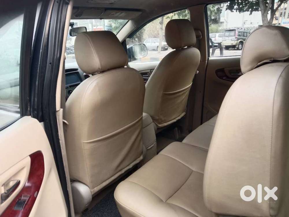 Toyota Innova 2009-2011 2.5 E 8 Str, 2007, Diesel