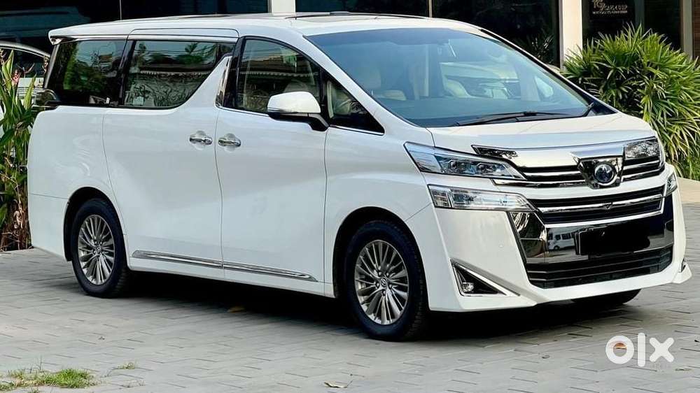 Toyota Vellfire 2.5 Hybrid, 2021, Petrol