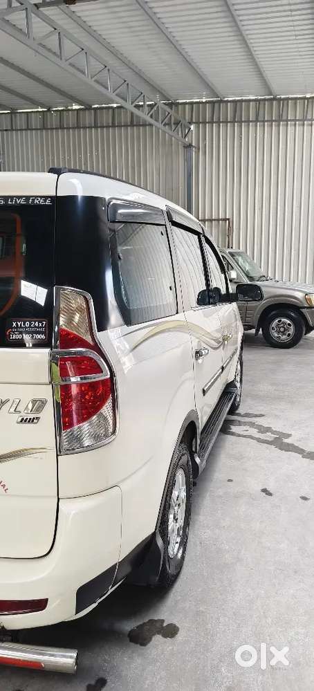 Mahindra Xylo 2016