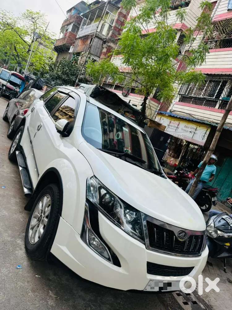 Very Good Condition Car Xuv. W10 Sunroof