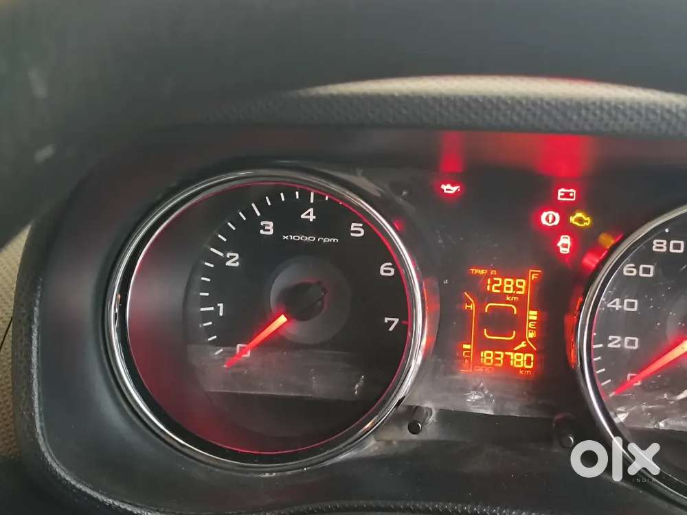 Mahindra Tuv 300 2016
