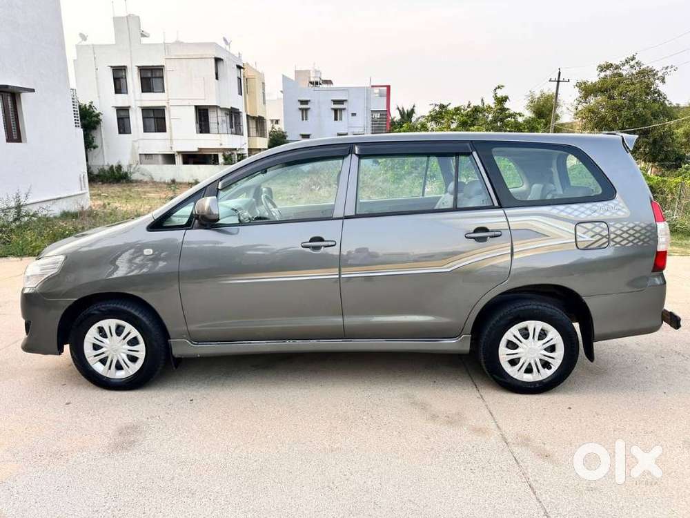 Toyota Innova 2.5 G (diesel) 8 Seater, 2013, Diesel
