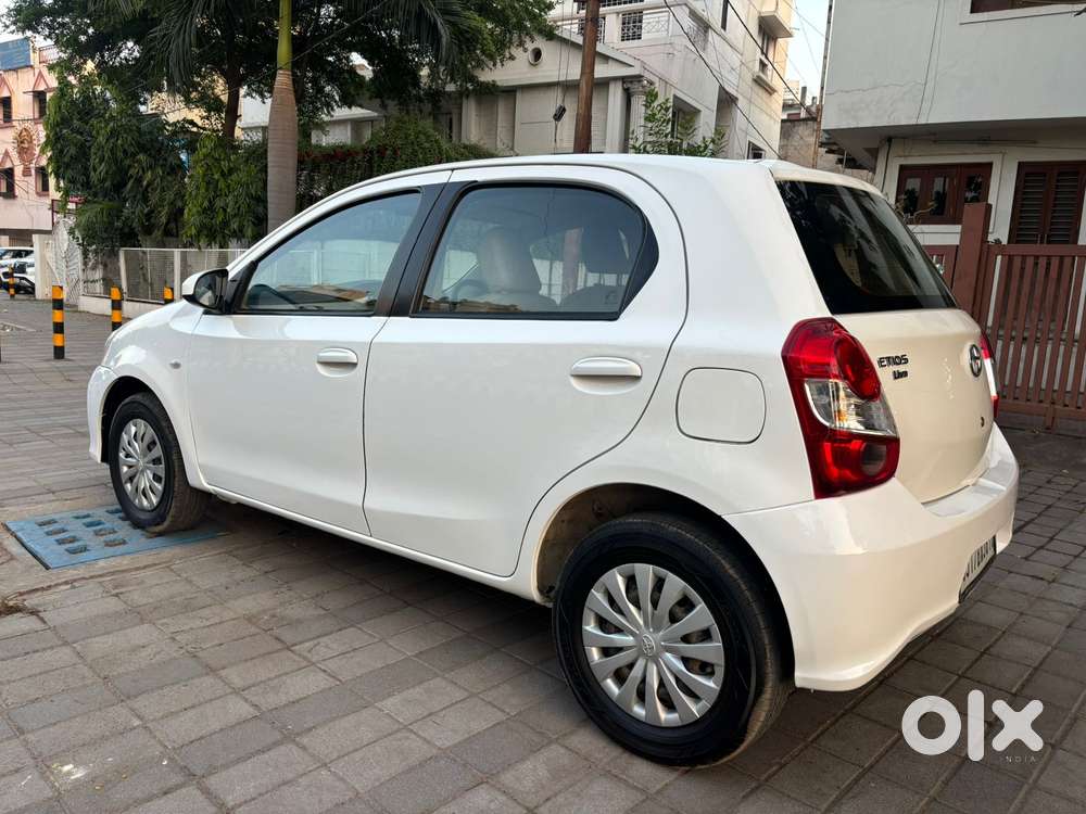 Toyota Etios Liva [2010-2017] 1.2 J Ps, 2017, Petrol