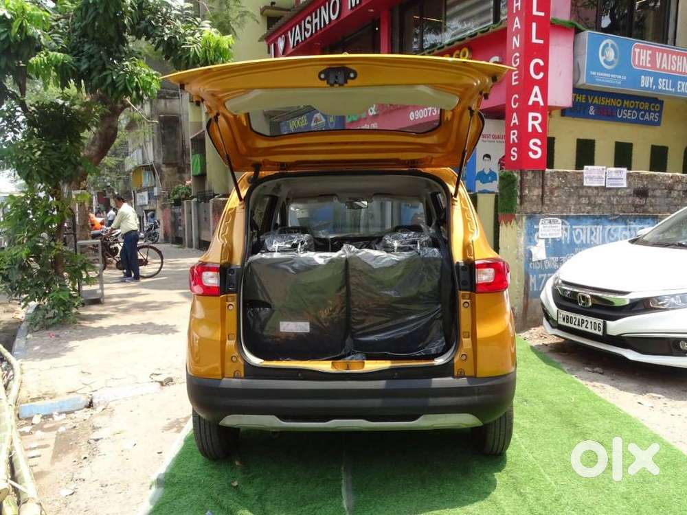 Renault Triber Rxt Easy-r Amt, 2026, Petrol