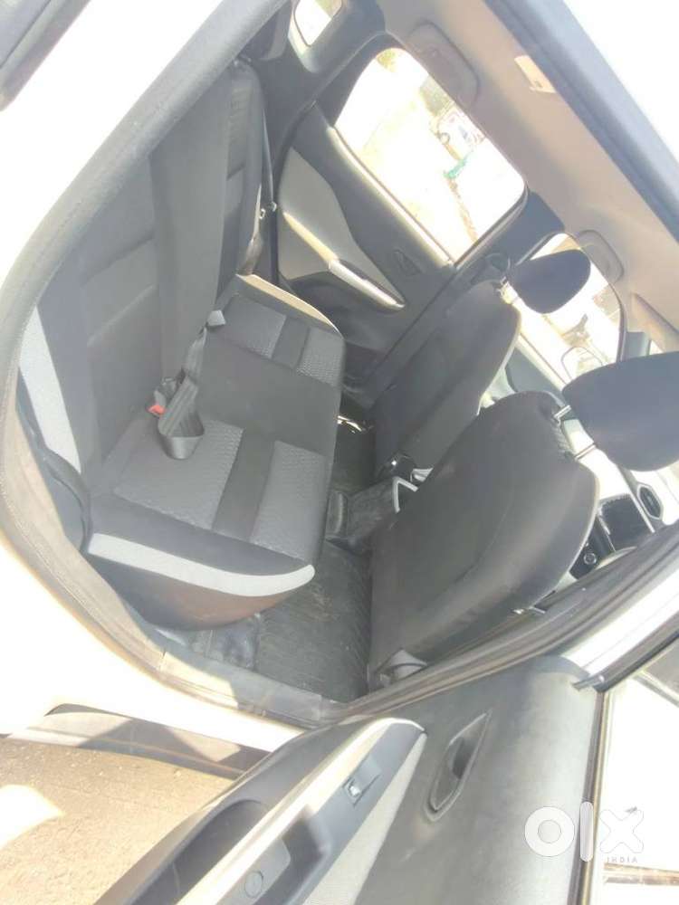 Nissan Magnite, 2023, Petrol