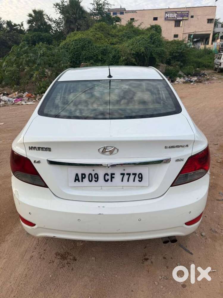 Hyundai Verna Fluidic 1.6 Crdi Sx, 2011, Petrol