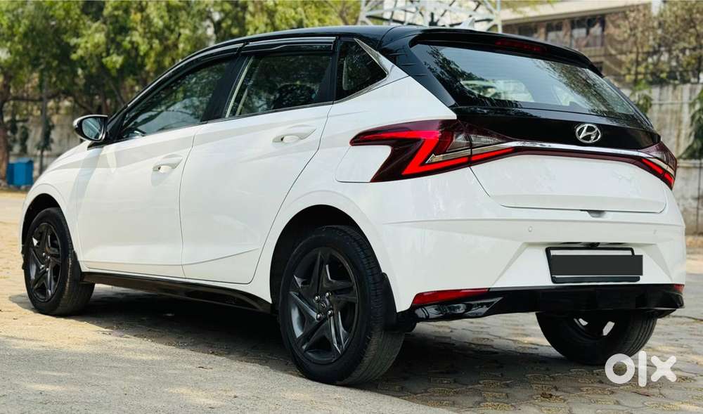 Hyundai I20 Sportz 1.2 Ivt Dual Tone, 2023, Petrol