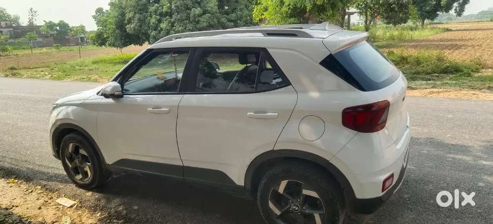 Hyundai Venue 2020 Diesel Well Maintained
