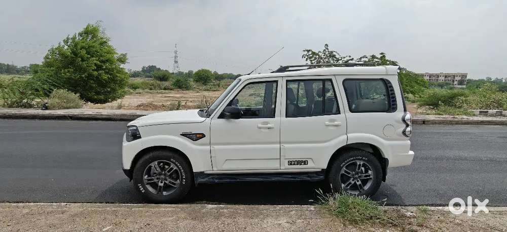 Mahindra Scorpio 2.2 Diesel 2015