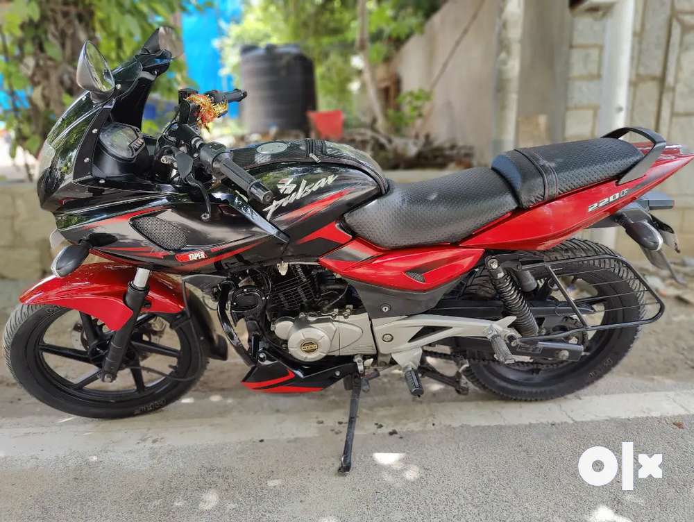 Pulsar 220 deals price pratapgarh