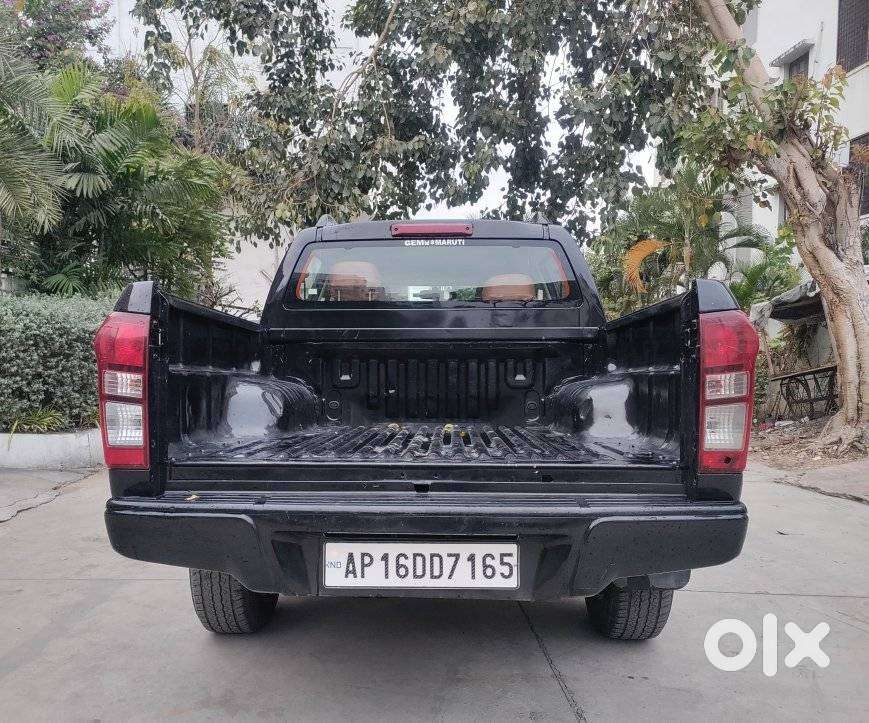 Isuzu V-cross Z Prestige 4x4 Mt, 2017, Diesel