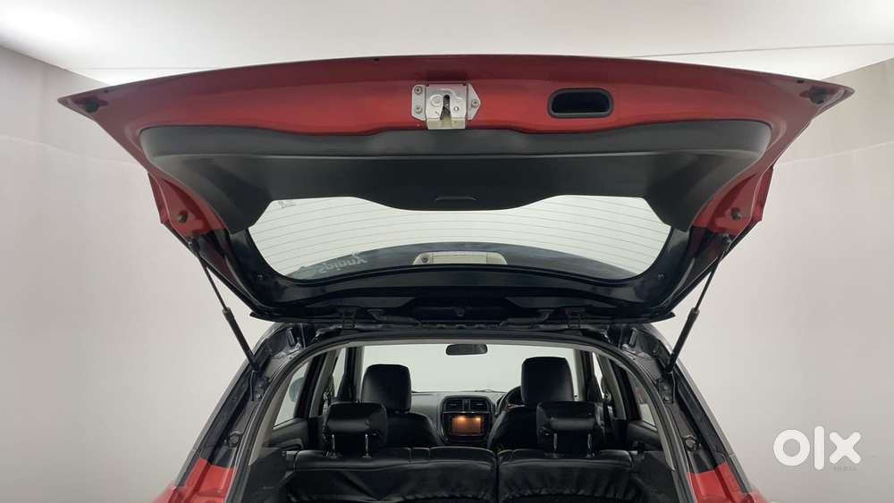 Maruti Suzuki Vitara Brezza Zdi+ Dual Tone Mt, 2016, Diesel