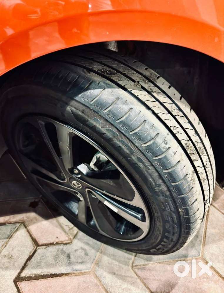 Tata Altroz 1.2 Xt I-turbo Petrol, 2025, Petrol