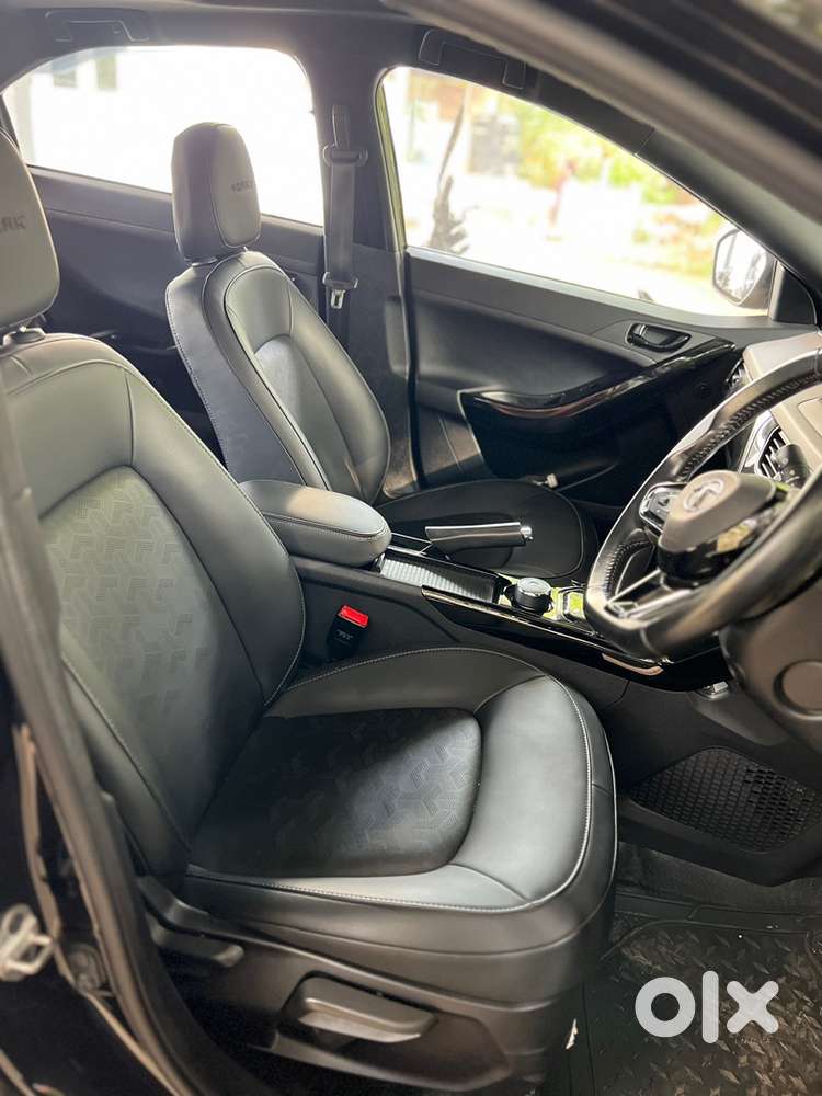 Nexon Petrol Automatic - Dark Edition (xza+o)