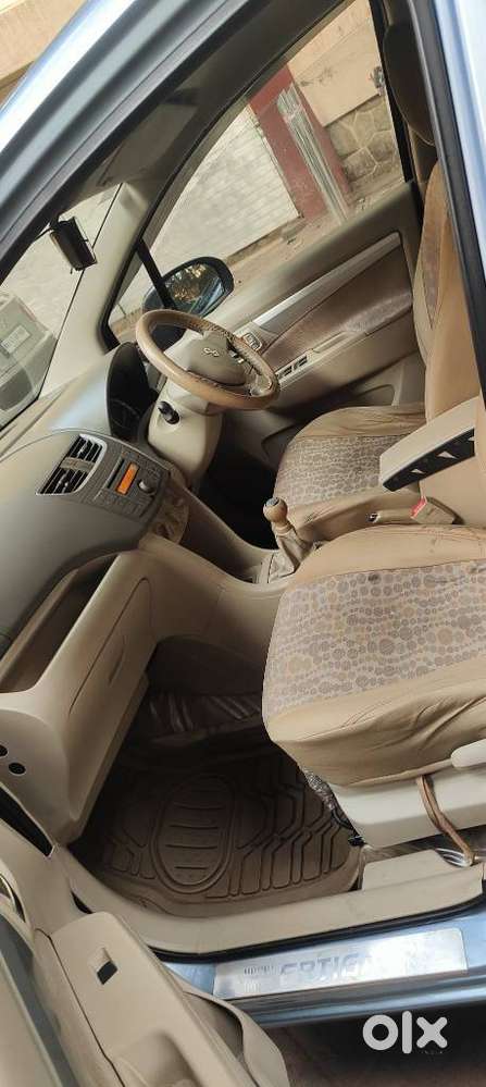 Maruti Suzuki Ertiga Vxi Abs, 2012, Petrol