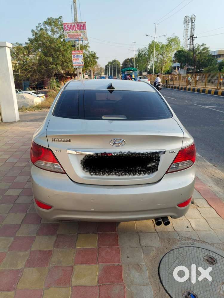 Hyundai Fluidic Verna 2011