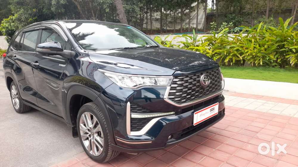 Toyota Innova Hycross 2.0 Zx (o) Hybrid 7 Str, 2023