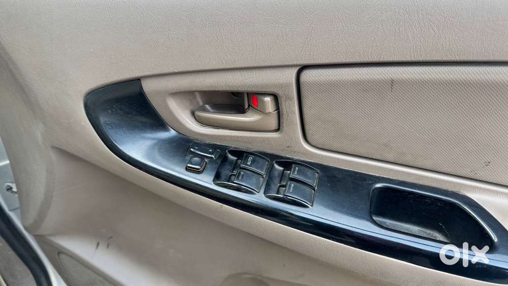 Toyota Innova 2.5 G (diesel) 8 Seater, 2016, Diesel