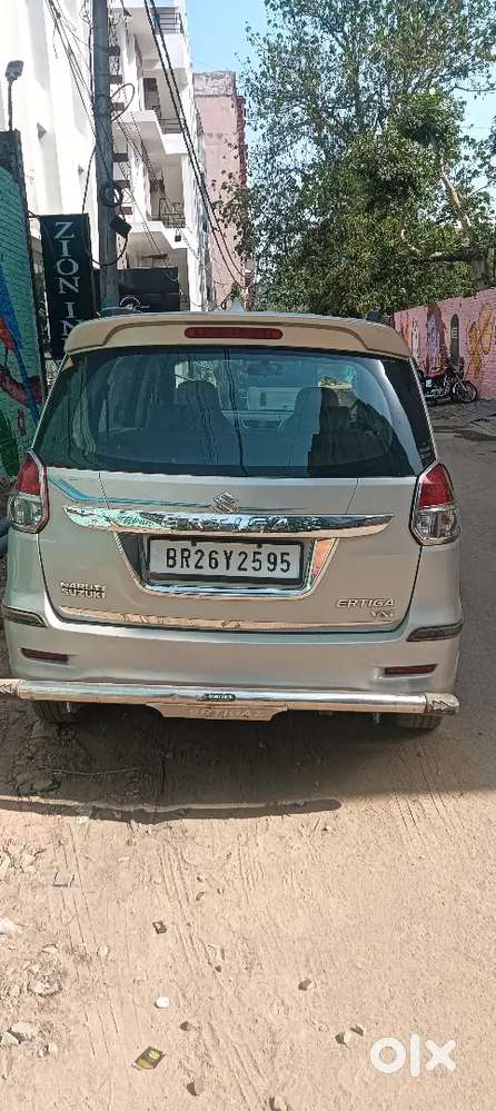 Maruti Suzuki Ertiga 2015 Petrol 125000 Km Driven