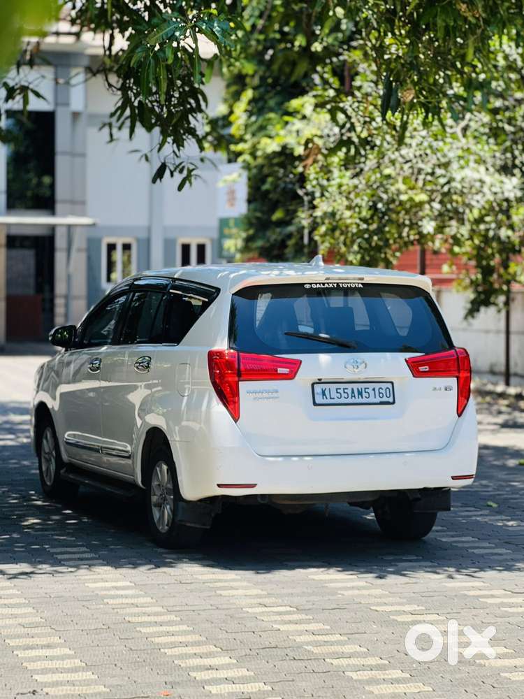 Toyota Innova Crysta 2.4 G Mt, 2017, Diesel