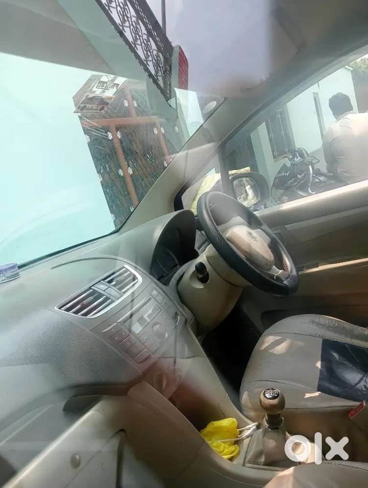 Maruti Suzuki Ertiga Vdi 2013