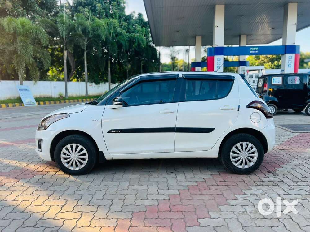 Maruti Suzuki Swift Vxi, 2016, Petrol