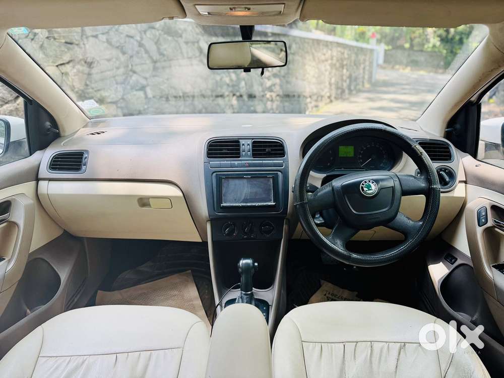 Skoda Rapid 1.6 Mpi At Elegance Plus, 2012, Petrol