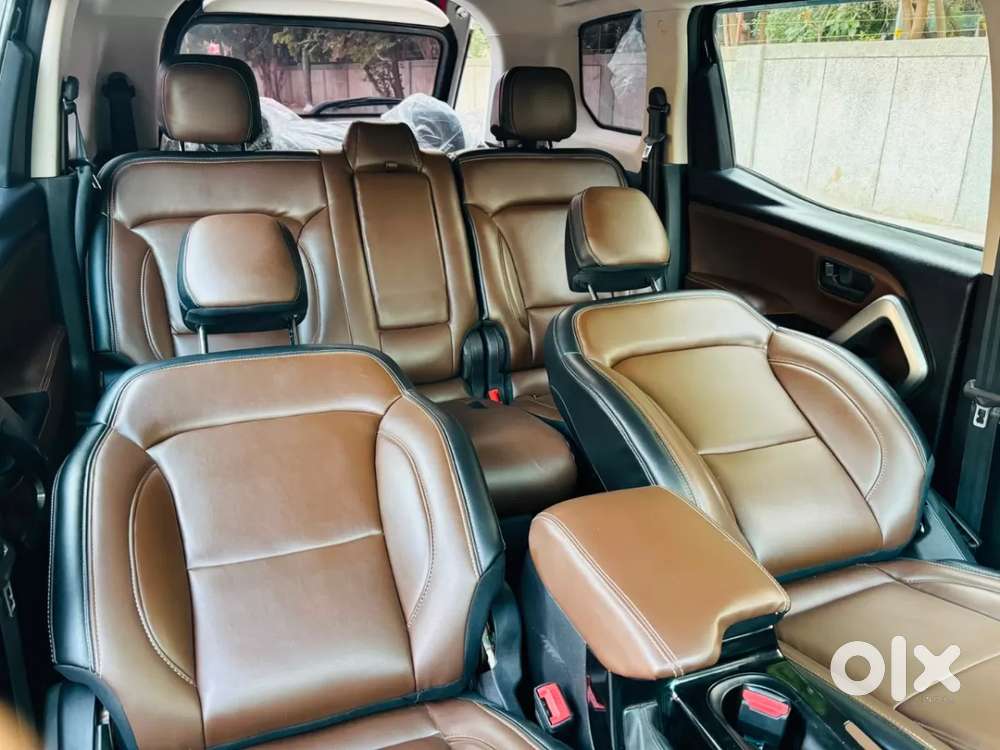 Mahindra Scorpio N Z2 Petrol Mt 7 Str, 2025, Petrol