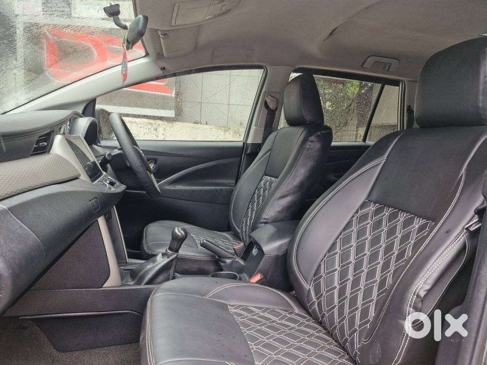 Toyota Innova Crysta 2.4 G Mt 7 Str, 2017, Diesel