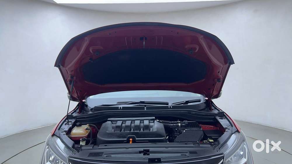Mahindra Xuv700 2.0 Ax 5 Petrol At Str, 2022, Petrol