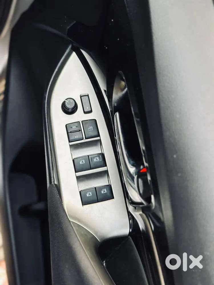 Toyota Innova Crysta 2.4 V 8 Seater 2019 Diesel 45000 Km With Records