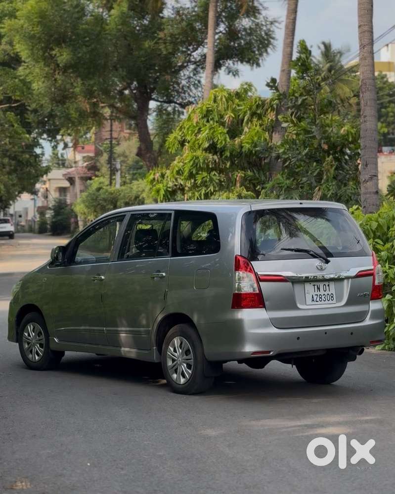 Toyota Innova 2.5 G (diesel) 8 Seater Bs Iv, 2016, Diesel